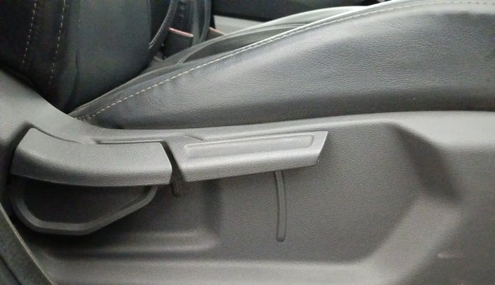 2020 Hyundai GRAND I10 NIOS SPORTZ AMT 1.2 KAPPA VTVT, Petrol, Automatic, 33,023 km, Driver Side Adjustment Panel