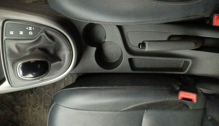 2020 Hyundai GRAND I10 NIOS SPORTZ AMT 1.2 KAPPA VTVT, Petrol, Automatic, 33,023 km, Gear Lever