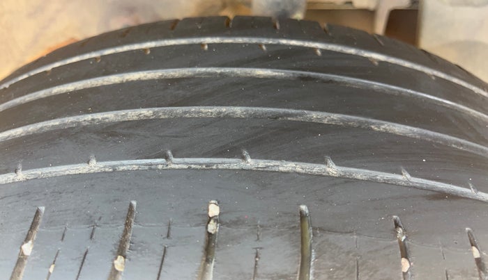 2021 Renault Duster RXS 1.5 PETROL MT, Petrol, Manual, 37,689 km, Left Rear Tyre Tread