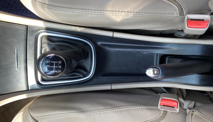 2023 Maruti Ciaz ZETA 1.5 SHVS MT PETROL, Petrol, Manual, 39,290 km, Gear Lever