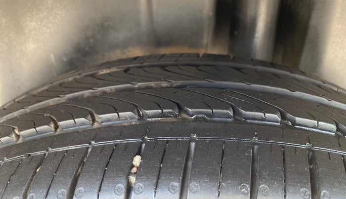 2023 Maruti Ciaz ZETA 1.5 SHVS MT PETROL, Petrol, Manual, 39,290 km, Left Rear Tyre Tread