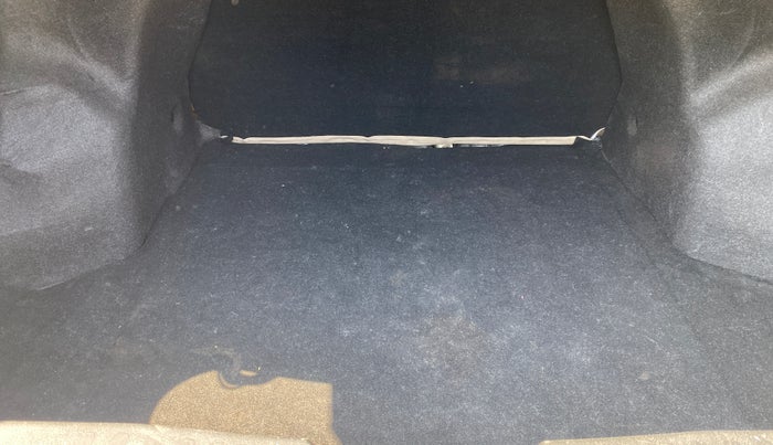 2023 Maruti Ciaz ZETA 1.5 SHVS MT PETROL, Petrol, Manual, 39,290 km, Boot Inside