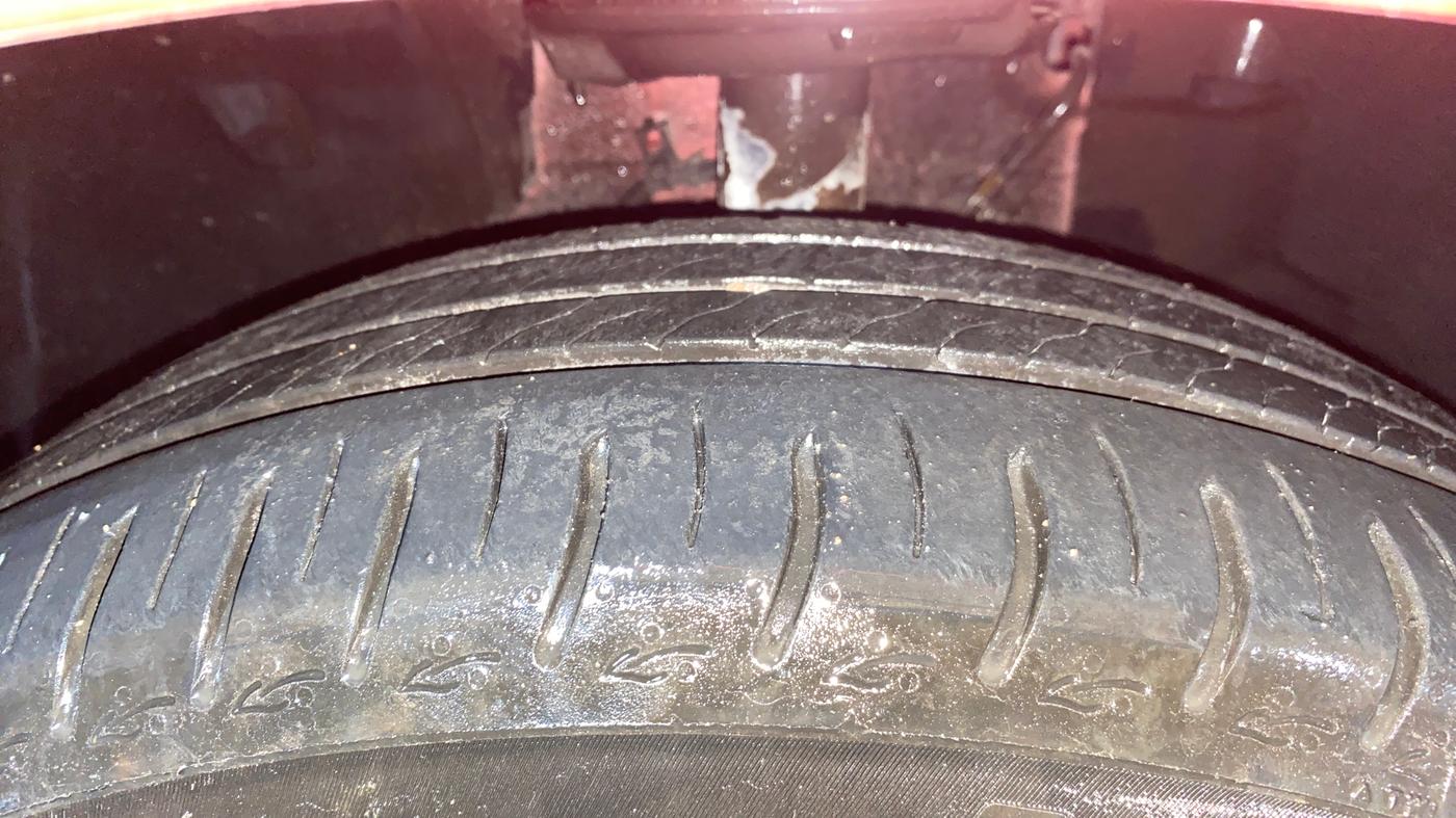 2023 Tata ALTROZ XM PLUS PETROL, Petrol, Manual, 4,418 km, Left Front Tyre Tread