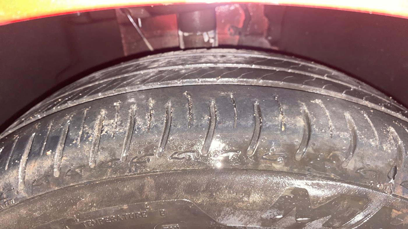 2023 Tata ALTROZ XM PLUS PETROL, Petrol, Manual, 4,418 km, Right Front Tyre Tread