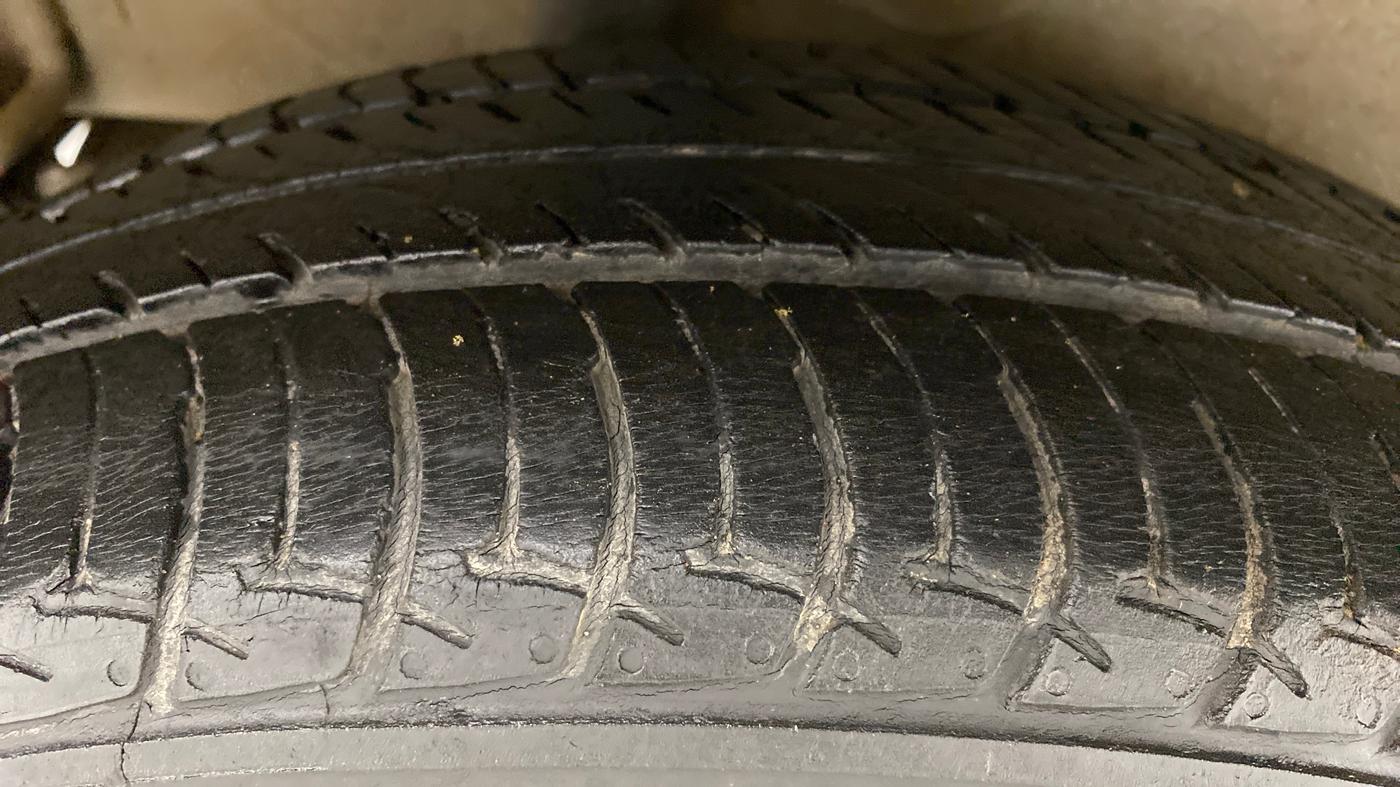 2017 Maruti Celerio VXI d, Petrol, Manual, 32,918 km, Right Rear Tyre Tread