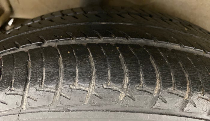 2017 Maruti Celerio VXI d, Petrol, Manual, 32,918 km, Right Rear Tyre Tread