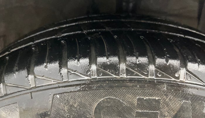 2016 Hyundai Grand i10 SPORTZ 1.2 KAPPA VTVT, Petrol, Manual, 89,264 km, Right Front Tyre Tread