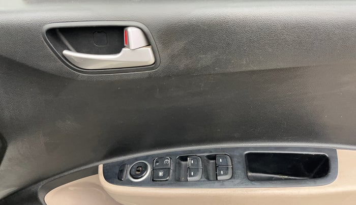 2016 Hyundai Grand i10 SPORTZ 1.2 KAPPA VTVT, Petrol, Manual, 89,264 km, Driver Side Door Panels Control