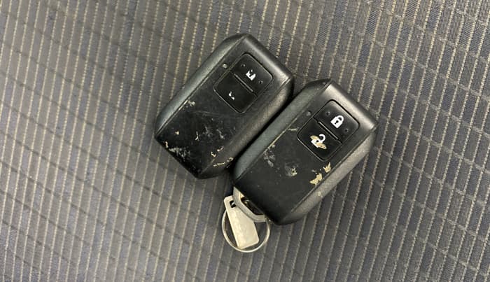 2021 Maruti Baleno ZETA PETROL 1.2, Petrol, Manual, 72,516 km, Key Close Up