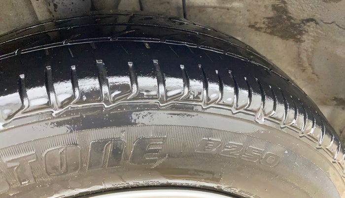 2018 Hyundai Elite i20 MAGNA EXECUTIVE 1.2, Petrol, Manual, 55,085 km, Right Rear Tyre Tread