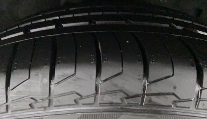 2019 Honda Civic ZX CVT PETROL, Petrol, Automatic, 30,286 km, Right Front Tyre Tread
