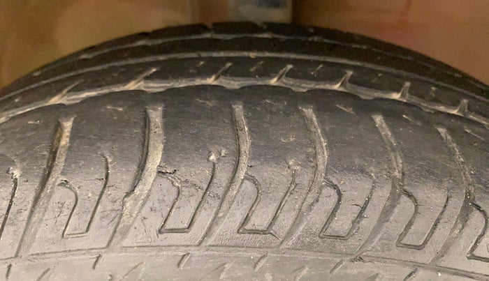 2016 Maruti Wagon R 1.0 VXI, Petrol, Manual, 73,033 km, Right Front Tyre Tread