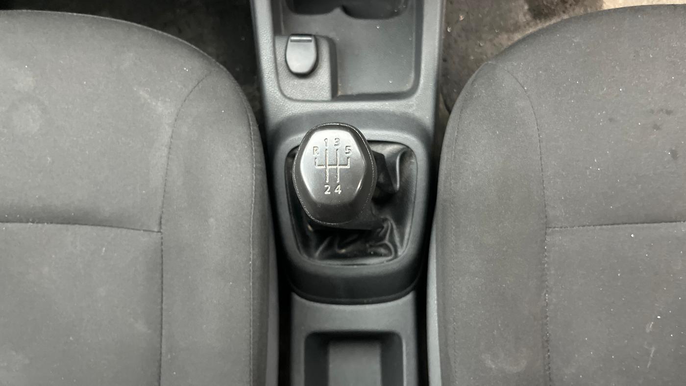 2015 Renault Kwid RXT 0.8, Petrol, Manual, 78,073 km, Gear Lever