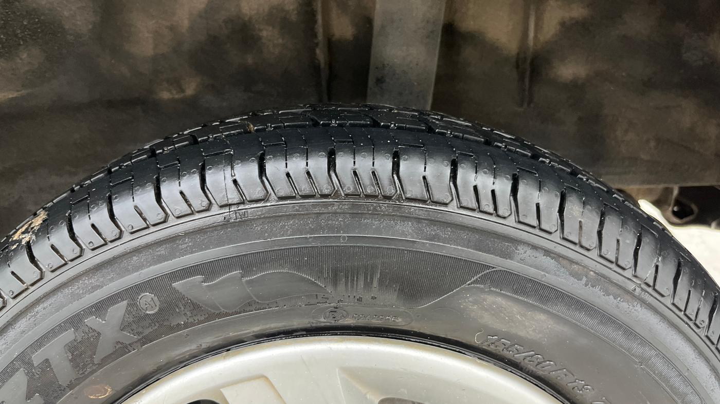 2015 Renault Kwid RXT 0.8, Petrol, Manual, 78,073 km, Left Rear Tyre Tread