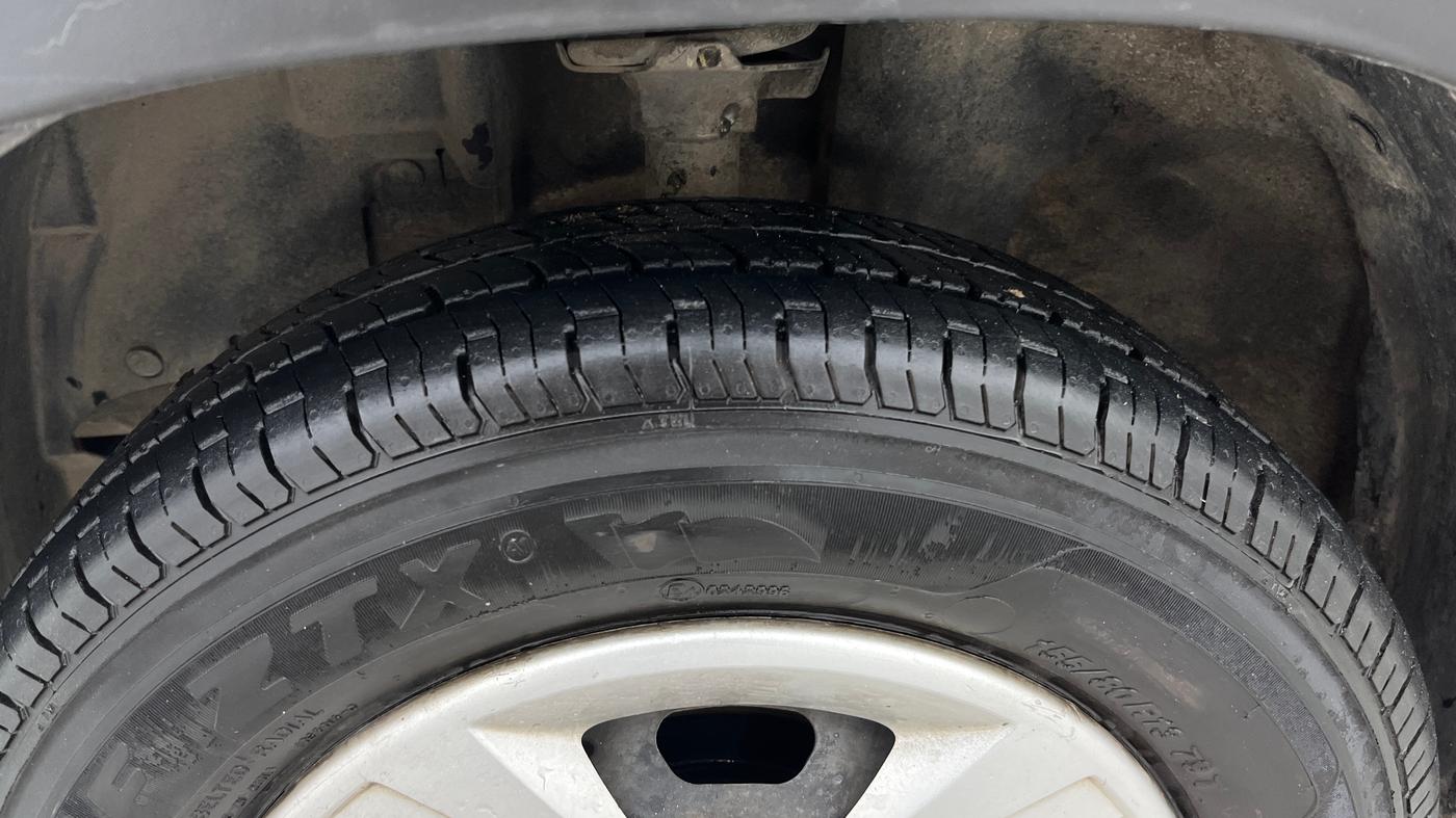 2015 Renault Kwid RXT 0.8, Petrol, Manual, 78,073 km, Left Front Tyre Tread
