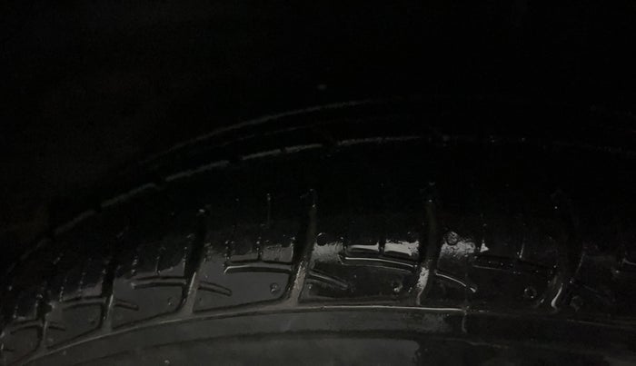 2017 Hyundai Grand i10 SPORTZ 1.2 KAPPA VTVT, Petrol, Manual, 32,518 km, Left Rear Tyre Tread