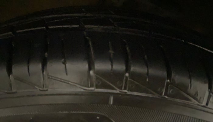 2022 Maruti Alto VXI, Petrol, Manual, 8,228 km, Right Rear Tyre Tread