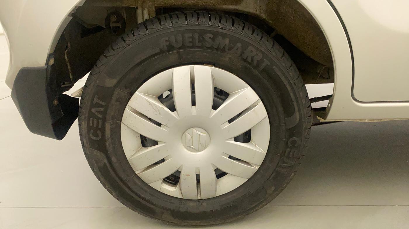 2022 Maruti Alto VXI, Petrol, Manual, 8,228 km, Right Rear Wheel