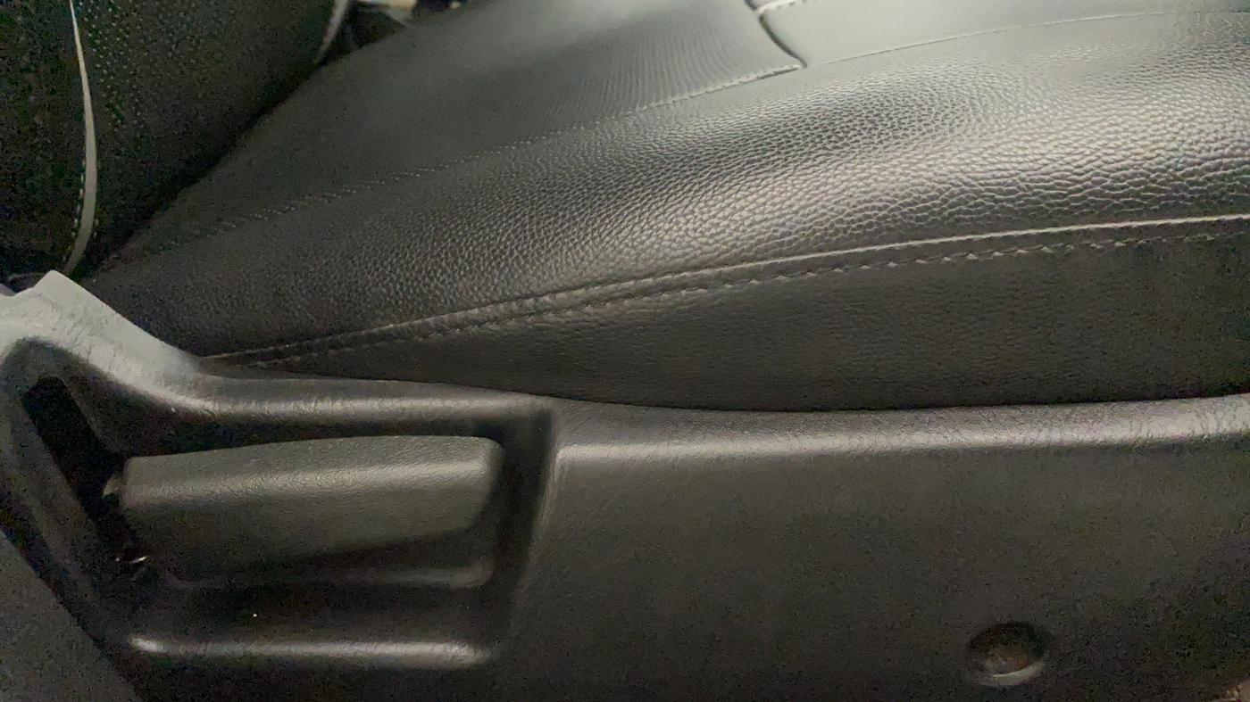 2022 Maruti Alto VXI, Petrol, Manual, 8,228 km, Driver Side Adjustment Panel