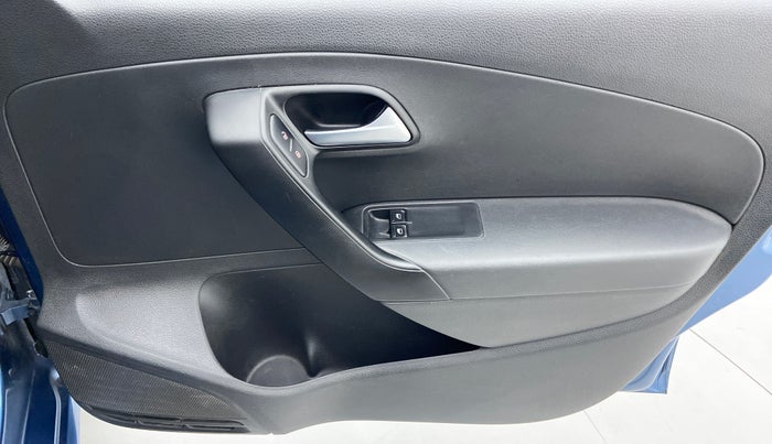 2016 Volkswagen Ameo TRENDLINE 1.2, Petrol, Manual, 30,172 km, Driver Side Door Panels Control