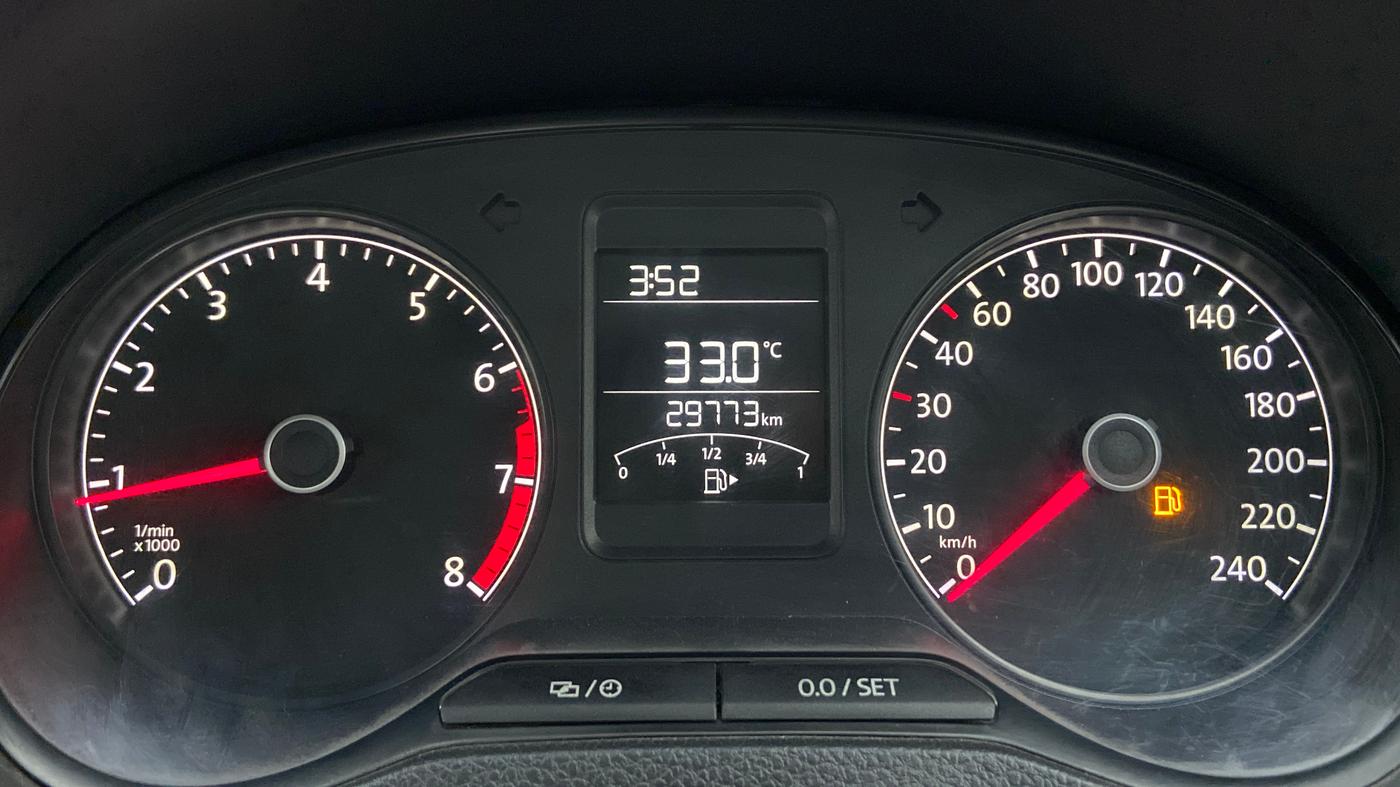 2016 Volkswagen Ameo TRENDLINE 1.2, Petrol, Manual, 30,172 km, Odometer Image