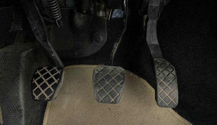 2016 Volkswagen Ameo TRENDLINE 1.2, Petrol, Manual, 30,172 km, Pedals