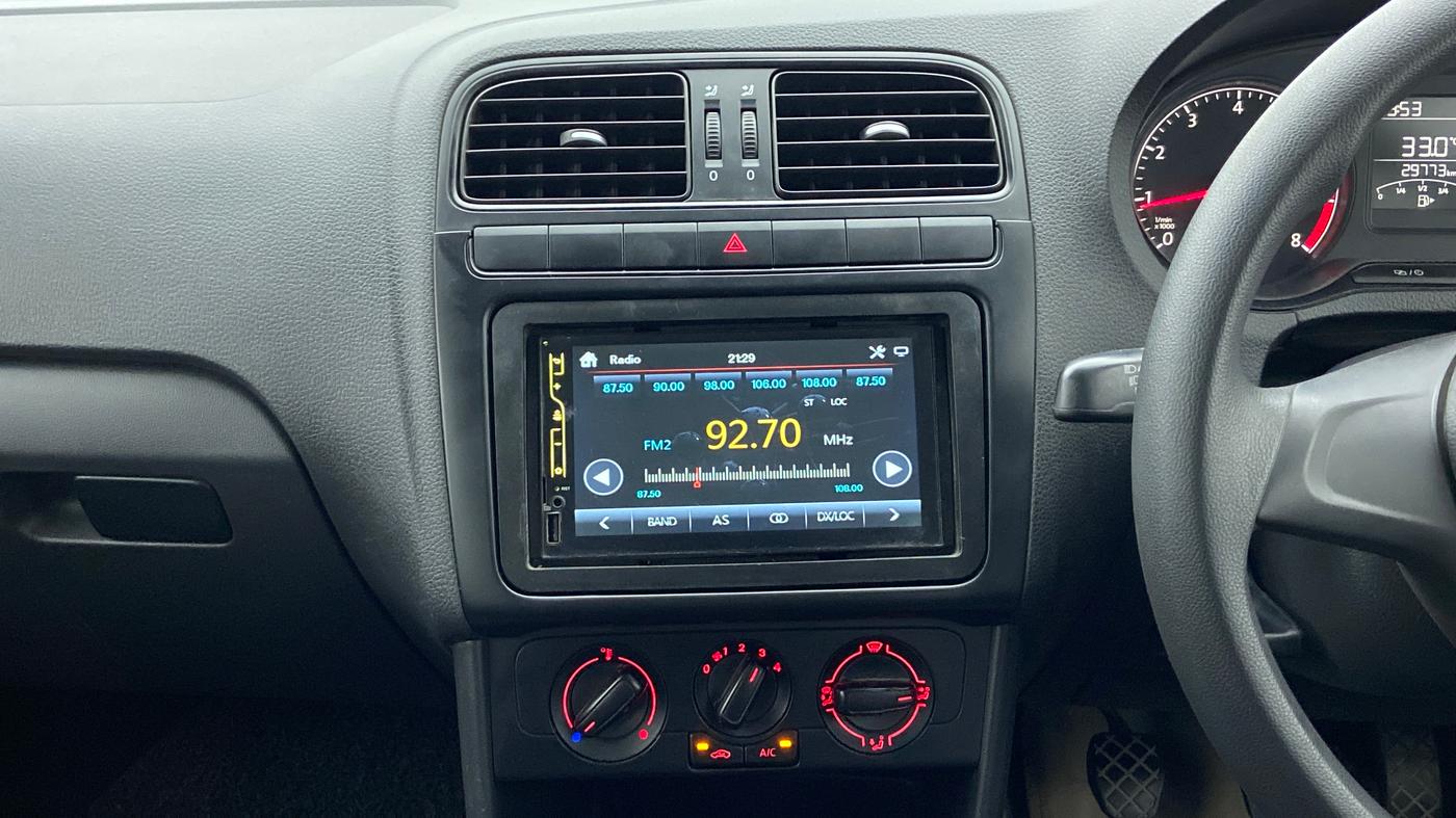 2016 Volkswagen Ameo TRENDLINE 1.2, Petrol, Manual, 30,172 km, Air Conditioner