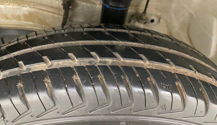 2022 Maruti Alto K10 VXI, Petrol, Manual, 10,850 km, Left Front Tyre Tread