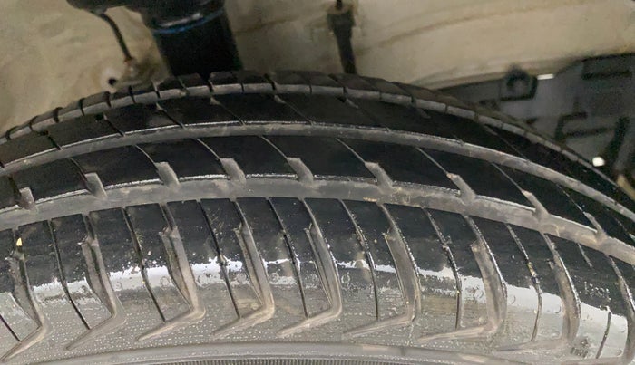 2022 Maruti Alto K10 VXI, Petrol, Manual, 10,850 km, Right Front Tyre Tread