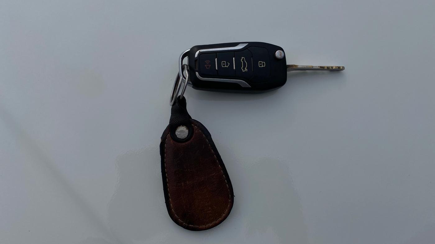 2018 Maruti Wagon R 1.0 VXI AMT, Petrol, Automatic, 61,961 km, Key Close Up