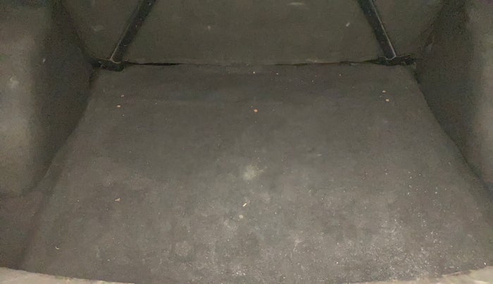 2016 Tata Zest XMS PETROL, Petrol, Manual, 82,099 km, Boot Inside