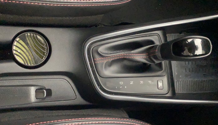 2023 Hyundai NEW I20 ASTA (O) 1.2 IVT, Petrol, Automatic, 33,772 km, Gear Lever