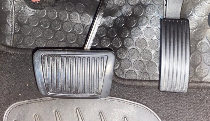 2023 Hyundai NEW I20 ASTA (O) 1.2 IVT, Petrol, Automatic, 33,772 km, Pedals