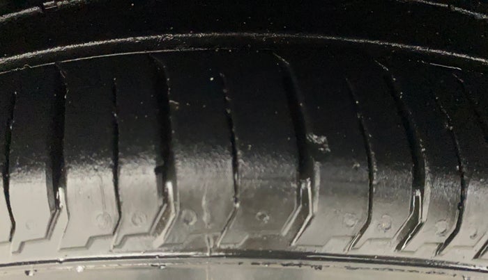 2023 Hyundai NEW I20 ASTA (O) 1.2 IVT, Petrol, Automatic, 33,772 km, Right Rear Tyre Tread