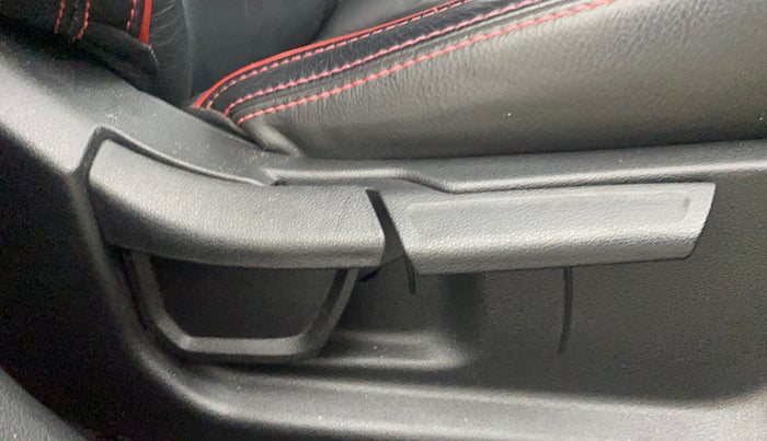 2023 Hyundai NEW I20 ASTA (O) 1.2 IVT, Petrol, Automatic, 33,772 km, Driver Side Adjustment Panel