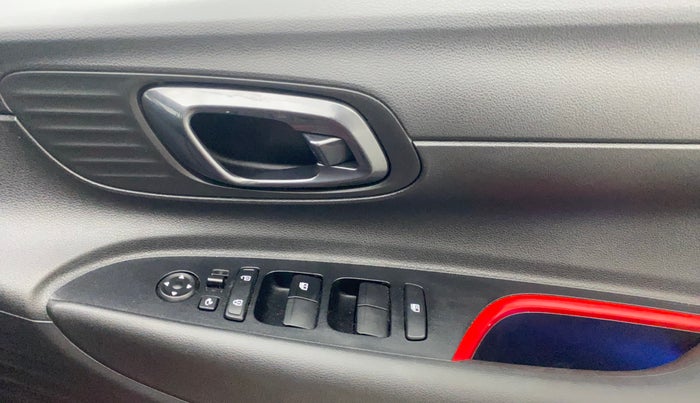 2023 Hyundai NEW I20 ASTA (O) 1.2 IVT, Petrol, Automatic, 33,772 km, Driver Side Door Panels Control