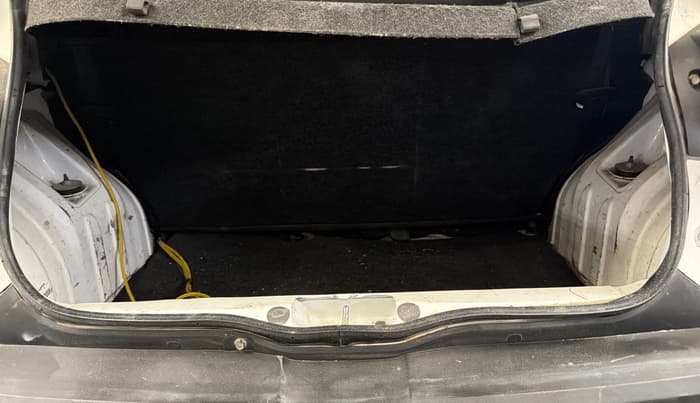 2023 Renault Kwid CLIMBER MT 1.0, Petrol, Manual, 43,742 km, Boot Inside