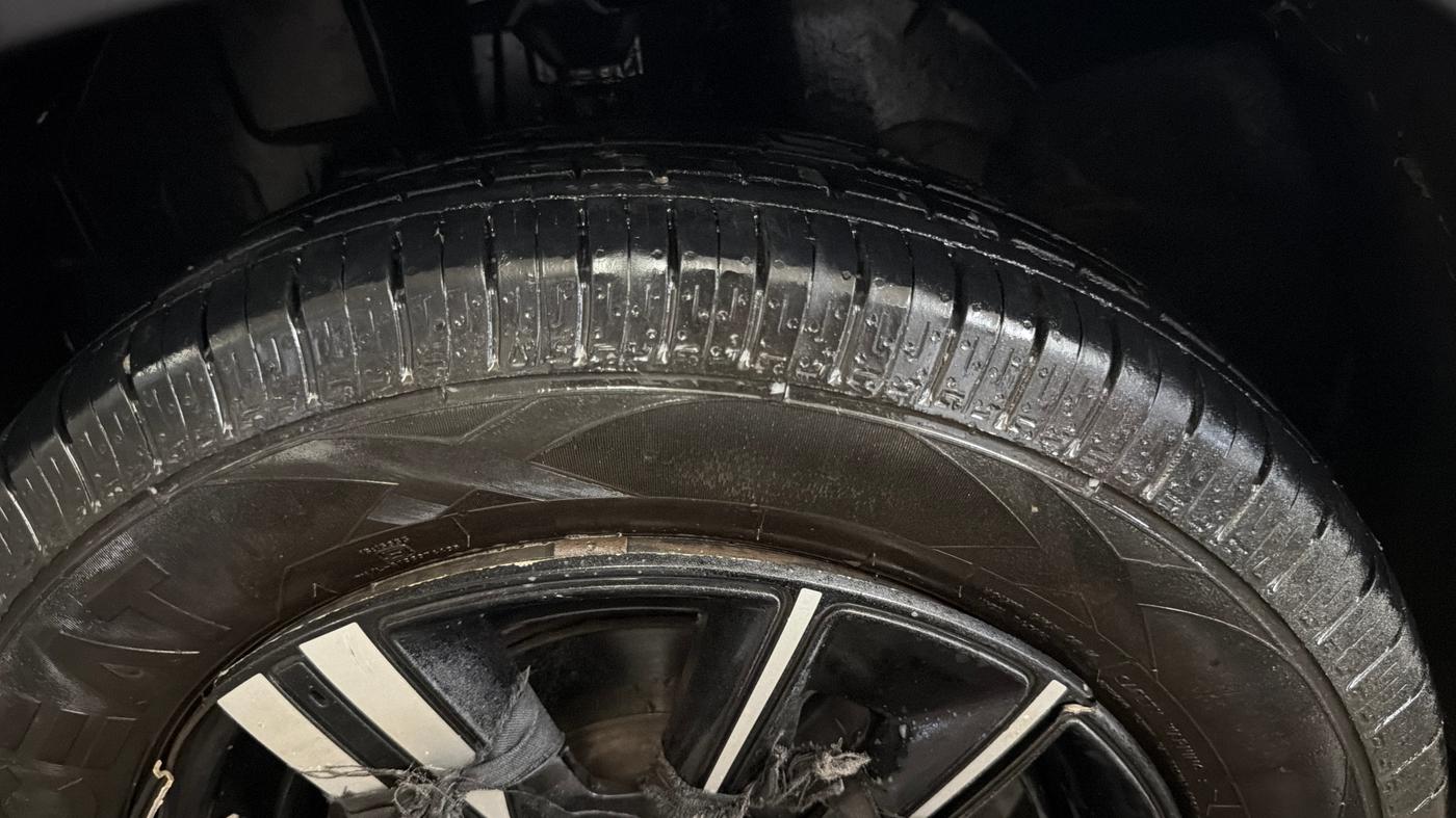 2023 Renault Kwid CLIMBER MT 1.0, Petrol, Manual, 43,742 km, Left Front Tyre Tread