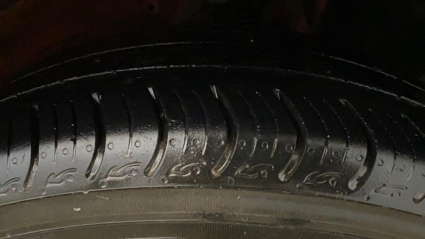 2020 Maruti IGNIS ALPHA 1.2, Petrol, Manual, 35,872 km, Right Front Tyre Tread