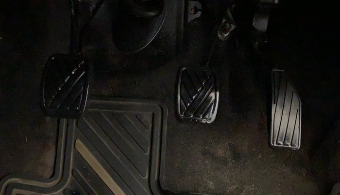 2020 Maruti IGNIS ALPHA 1.2, Petrol, Manual, 35,872 km, Pedals