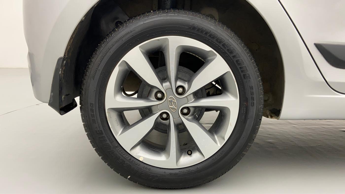 2016 Hyundai Elite i20 ASTA 1.4 CRDI, Diesel, Manual, 43,761 km, Right Rear Wheel