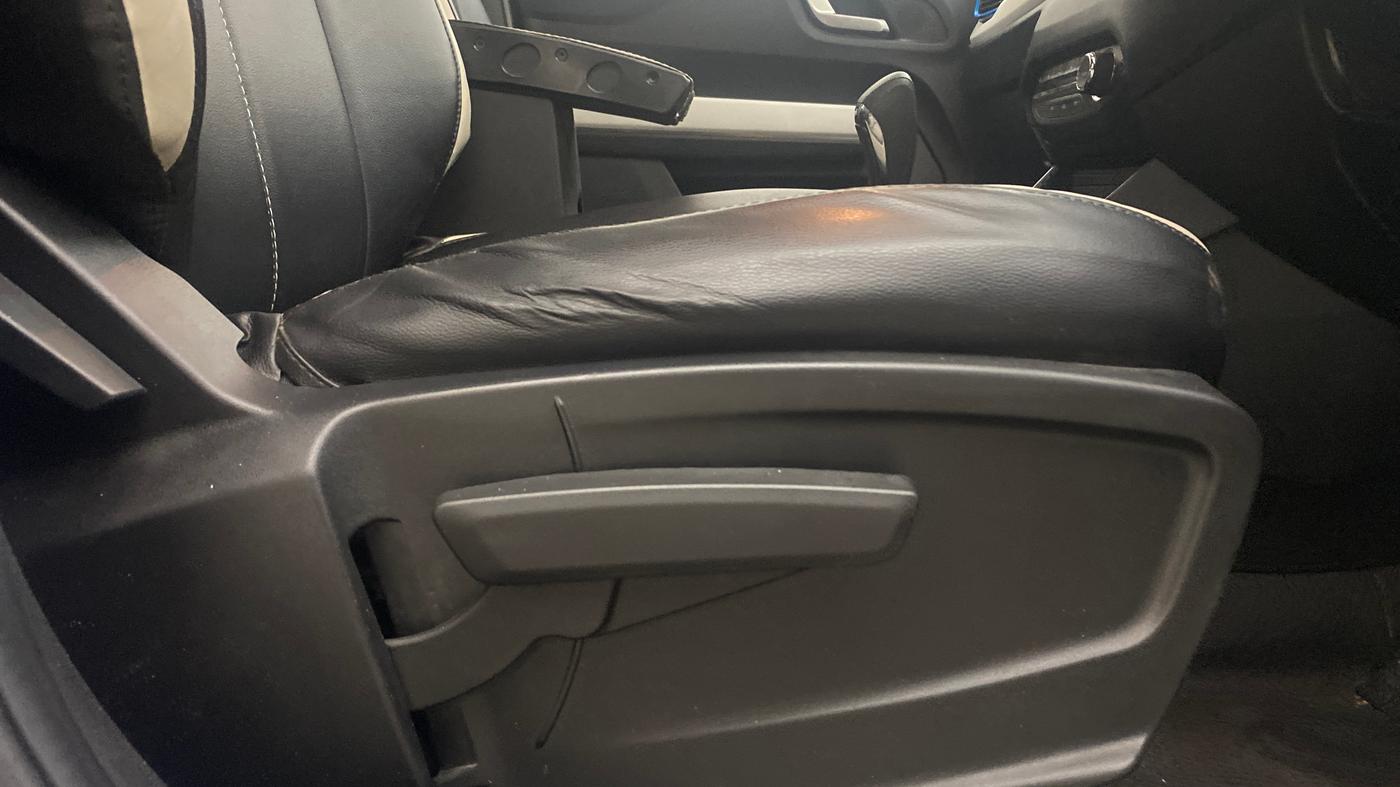 2022 Tata PUNCH CREATIVE  AMT, Petrol, Automatic, 21,322 km, Driver Side Adjustment Panel