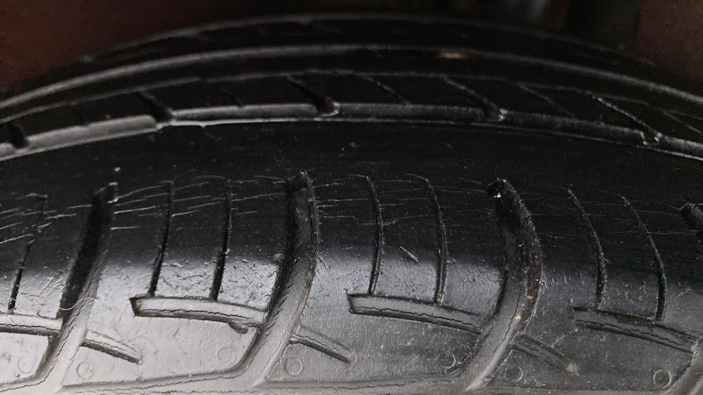 2016 Maruti Baleno DELTA PETROL 1.2, Petrol, Manual, 45,303 km, Left Rear Tyre Tread