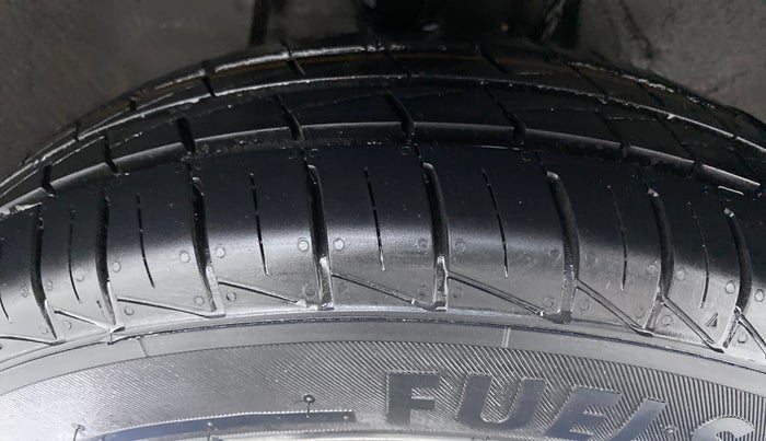 2021 Maruti Alto LXI CNG (O), CNG, Manual, 20,142 km, Right Front Tyre Tread