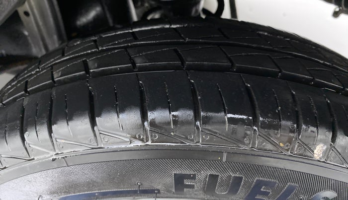 2021 Maruti Alto LXI CNG (O), CNG, Manual, 20,142 km, Left Rear Tyre Tread