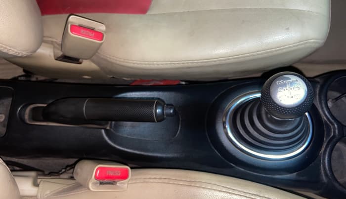 2014 Honda Brio S MT, Petrol, Manual, 73,869 km, Gear Lever