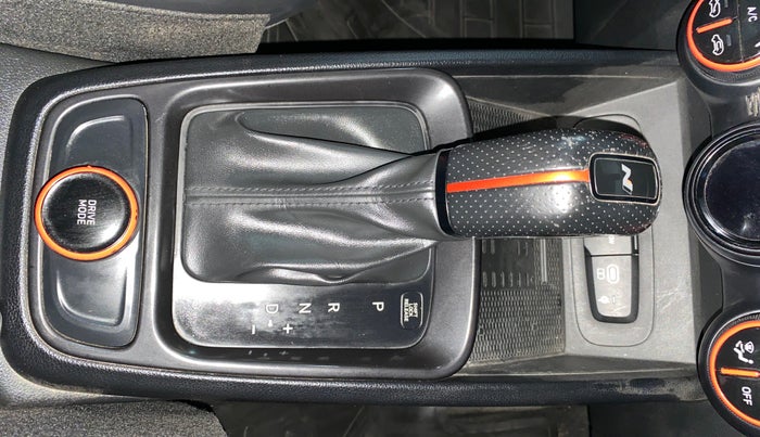 2022 Hyundai VENUE N LINE N8 1.0 TURBO DCT, Petrol, Automatic, 20,909 km, Gear Lever