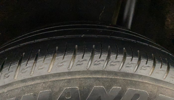 2018 Maruti Vitara Brezza ZDI, Diesel, Manual, 93,376 km, Left Rear Tyre Tread