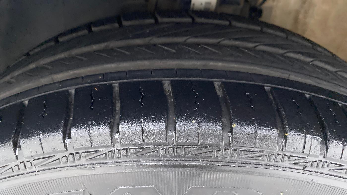 2019 Volkswagen Polo COMFORTLINE 1.0 PETROL, Petrol, Manual, 11,349 km, Left Front Tyre Tread