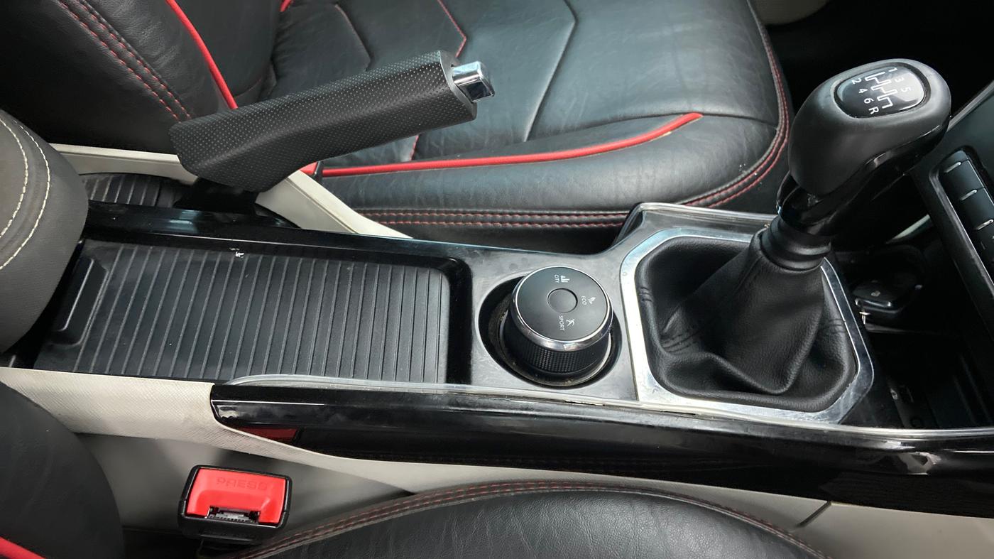 2021 Tata NEXON XZ PLUS PETROL, Petrol, Manual, 33,090 km, Gear Lever